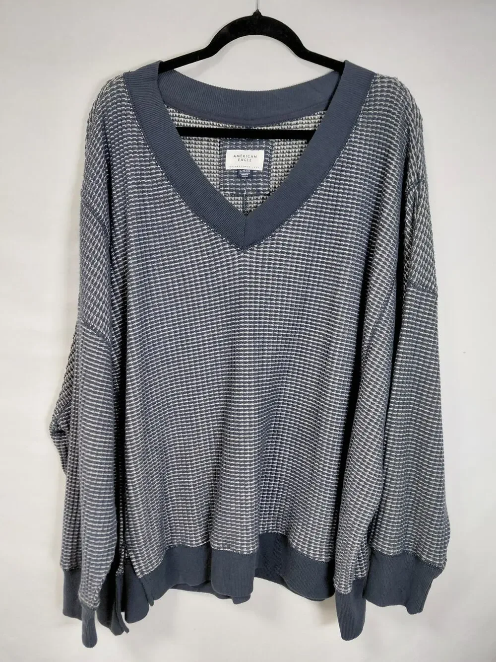 NWT American Eagle Gray V-Neck Ribbed Knit Pullover Sweater Women Size XL
